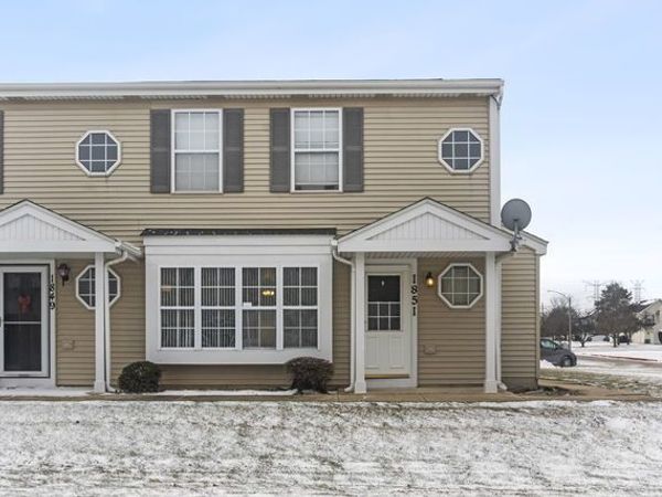 1851 TOWHEE Court , Joliet, IL 60435