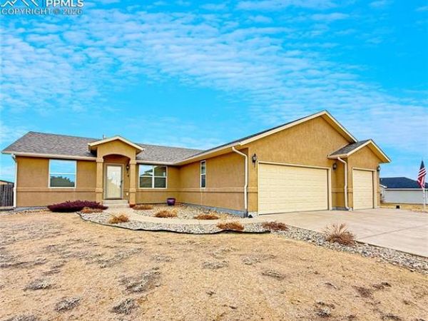 419 E Chadwick Drive, Pueblo West, CO 81007