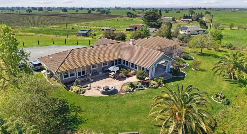 20820 E Acampo Rd, Clements, CA 95227 Photo