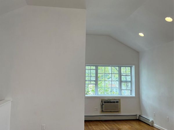 8281 88th Place, Glendale, NY 11385