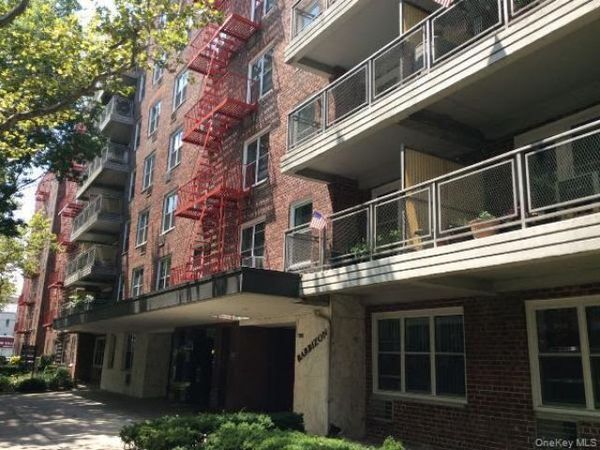 142-05 Roosevelt Avenue, Unit 331, Flushing, NY 11354