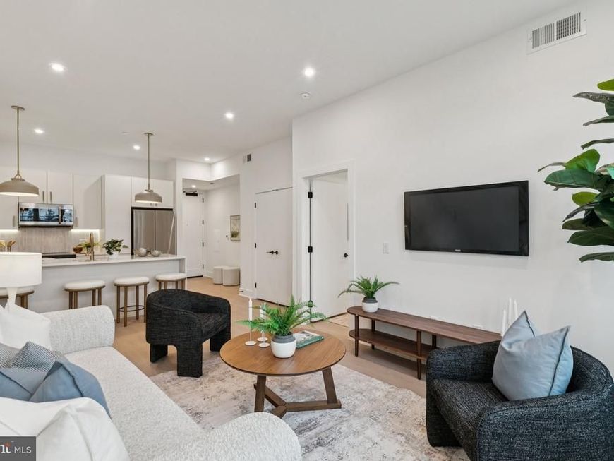 20 30 W Allens Lane, Unit 104, Philadelphia, PA 19119 Main Photo