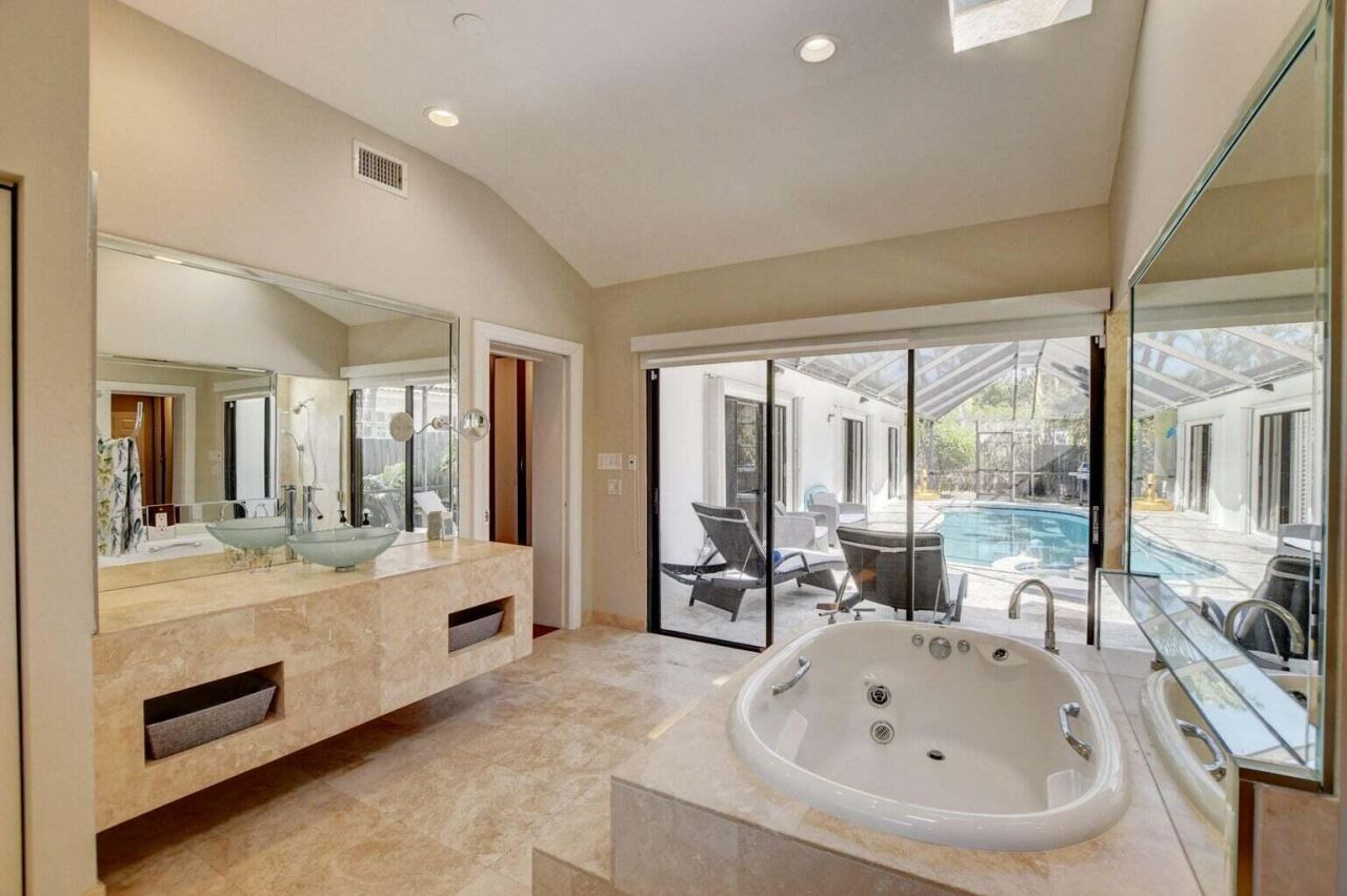 2700 Spanish River Road, Boca Raton, FL 33432 Photo