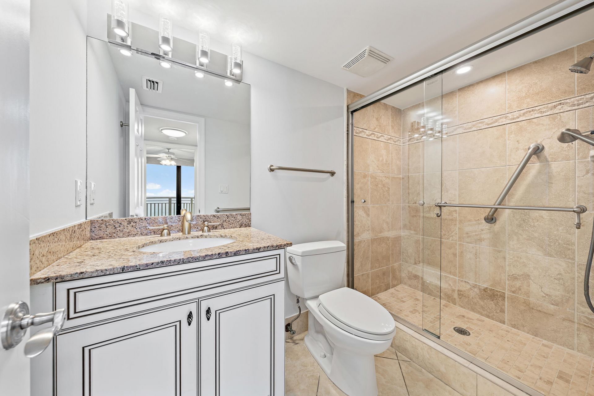 3000 N Ocean Drive, Unit 17d, Riviera Beach, FL 33404 Photo