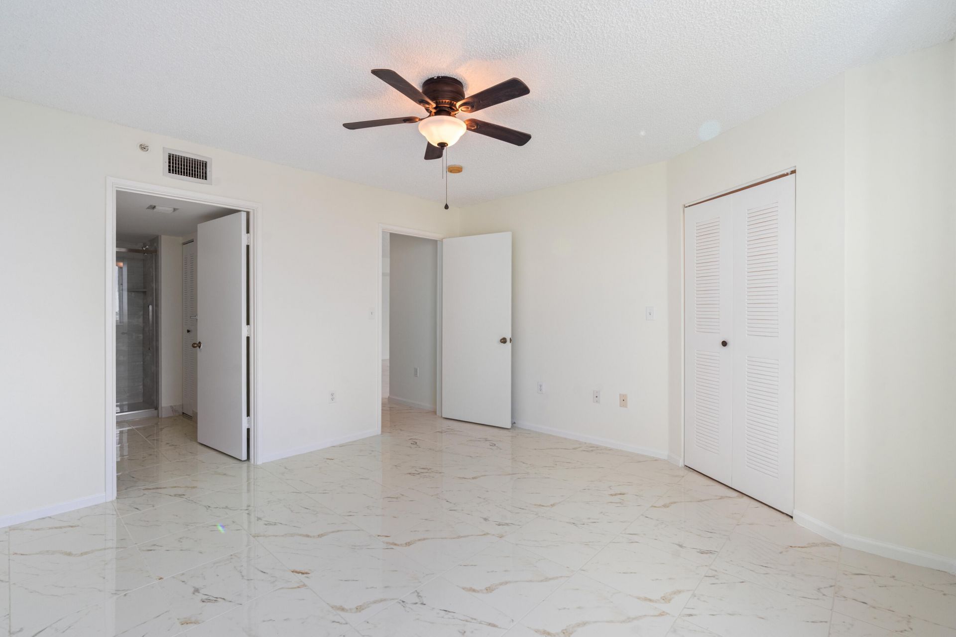 1200 Scotia Drive, Unit 404, Hypoluxo, FL 33462 Photo