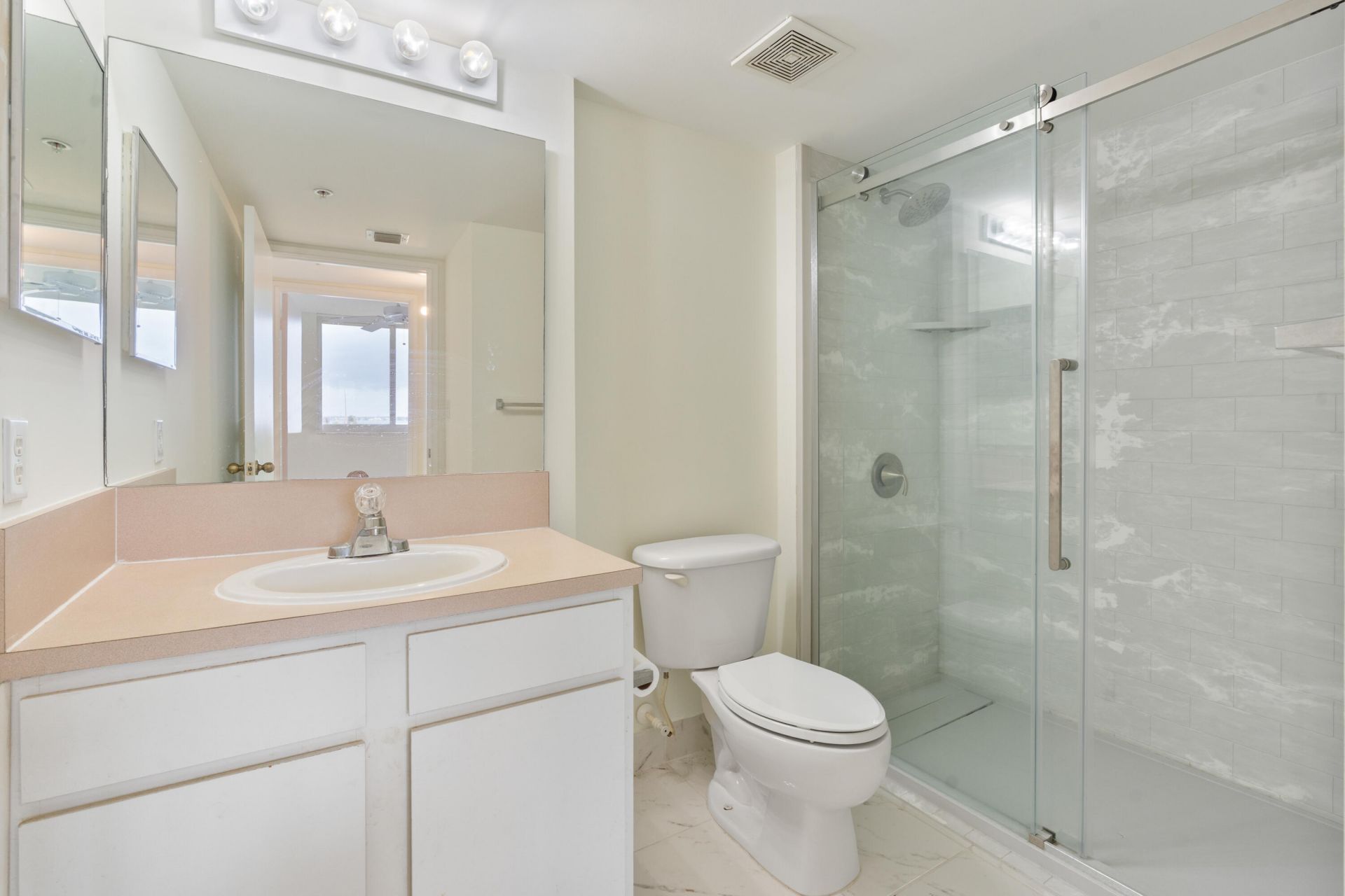 1200 Scotia Drive, Unit 404, Hypoluxo, FL 33462 Photo