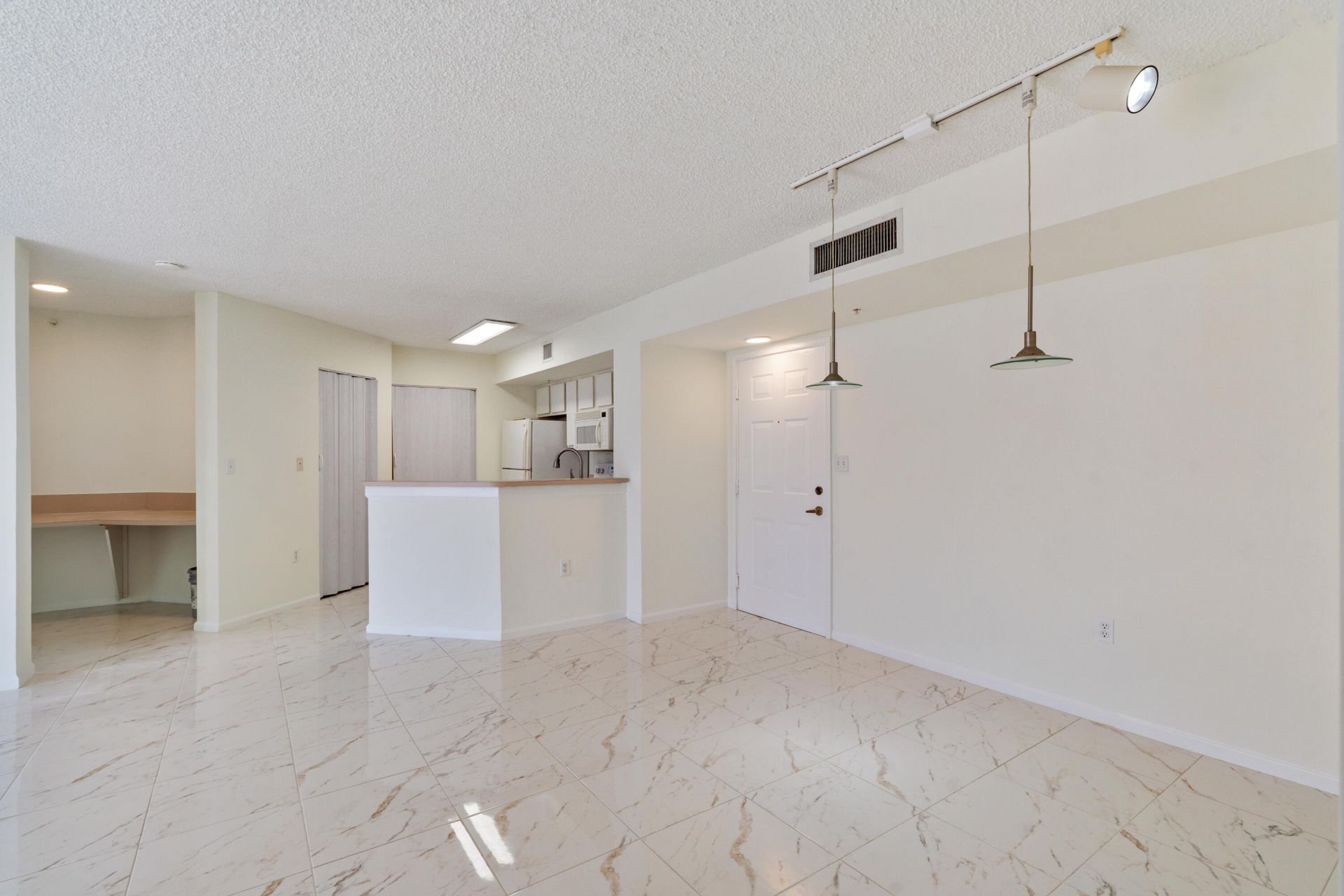 1200 Scotia Drive, Unit 404, Hypoluxo, FL 33462 Photo
