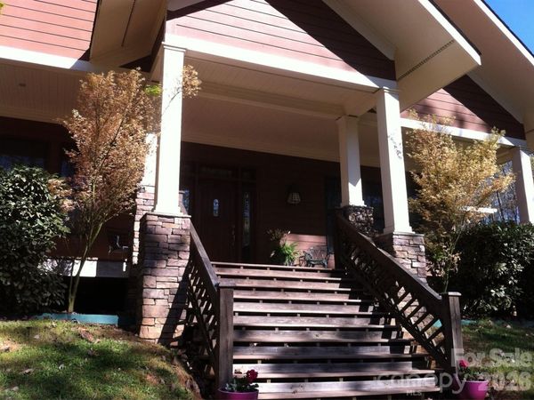 146 Harbor Watch Drive N, Statesville, NC 28677