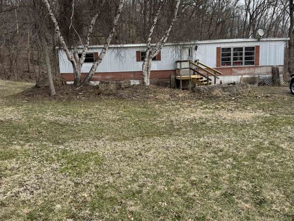 7526 US RTE 20 Highway, Galena, IL 61036