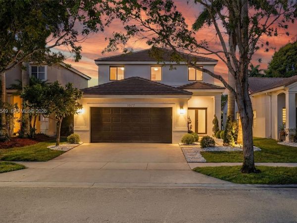 1077 Golden Cane Dr , Weston, FL 33327