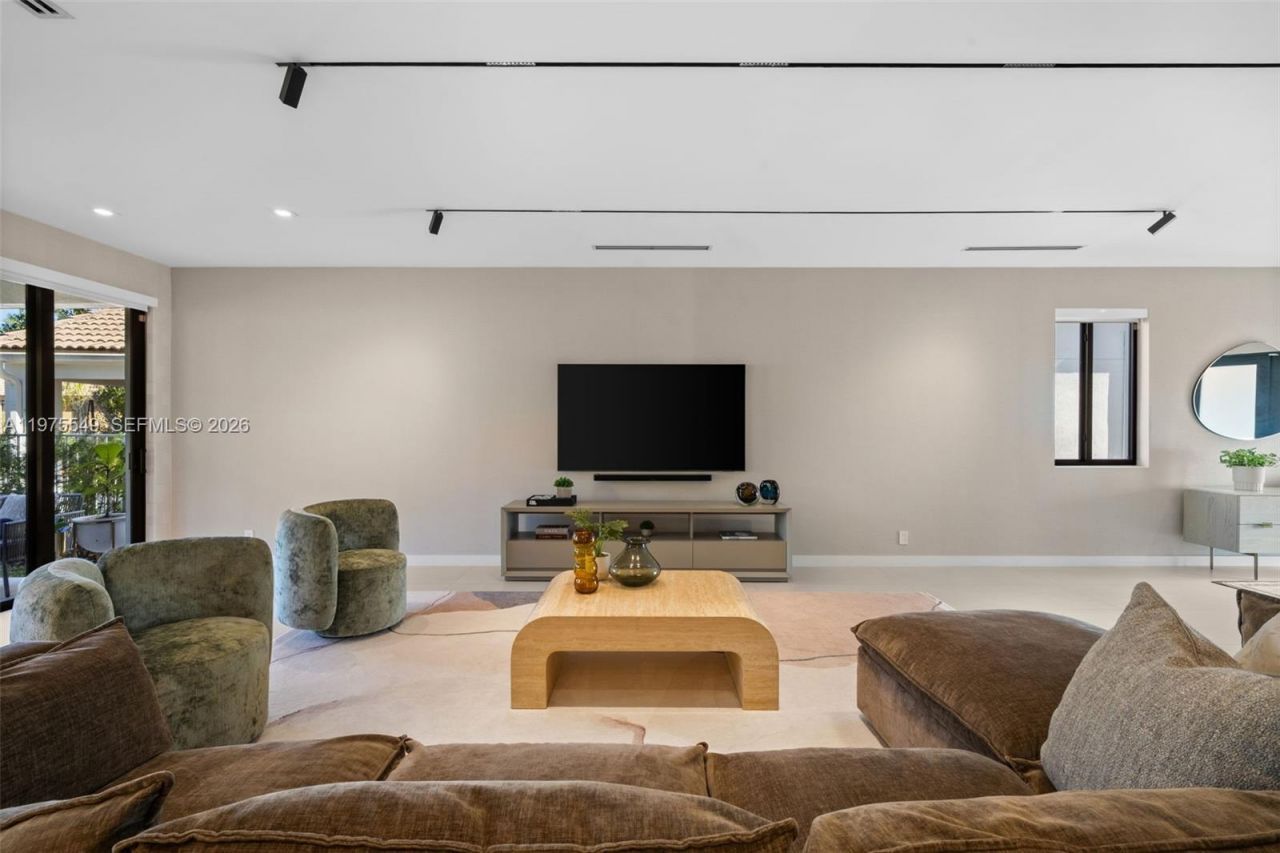 1077 Golden Cane Dr , Weston, FL 33327 Photo