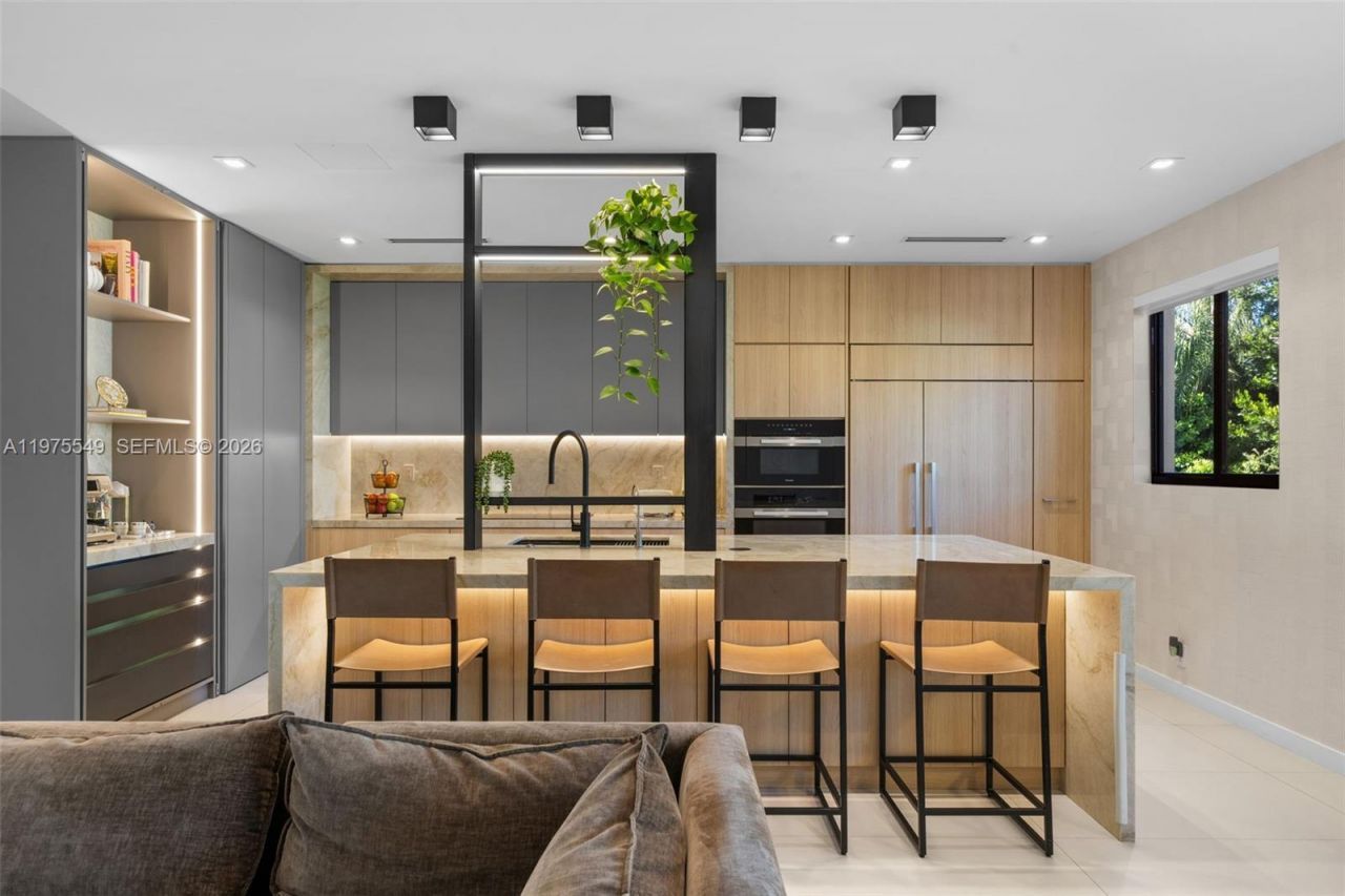 1077 Golden Cane Dr , Weston, FL 33327 Photo