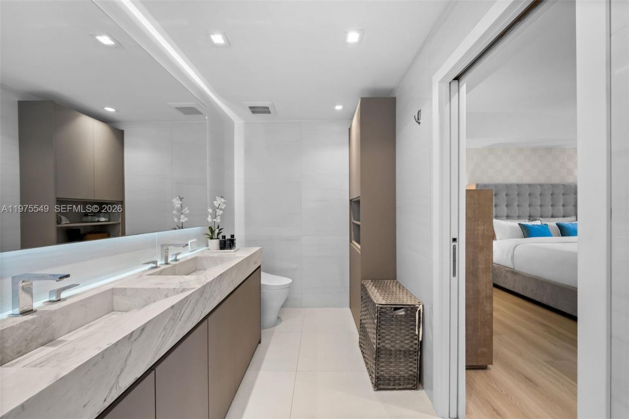 1077 Golden Cane Dr , Weston, FL 33327 Photo