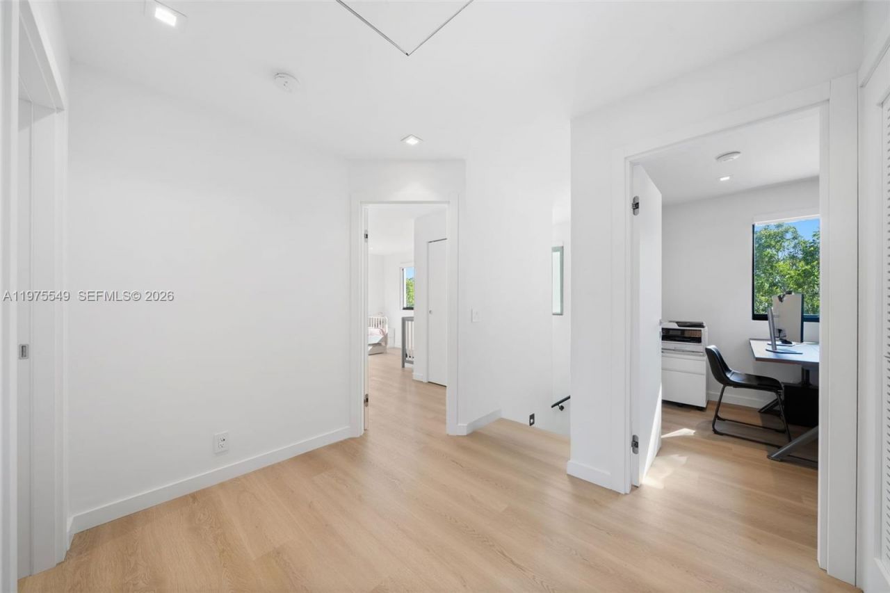 1077 Golden Cane Dr , Weston, FL 33327 Photo