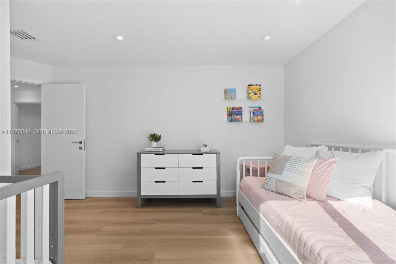 1077 Golden Cane Dr , Weston, FL 33327 Photo