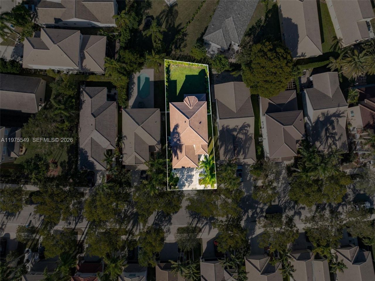 1077 Golden Cane Dr , Weston, FL 33327 Photo