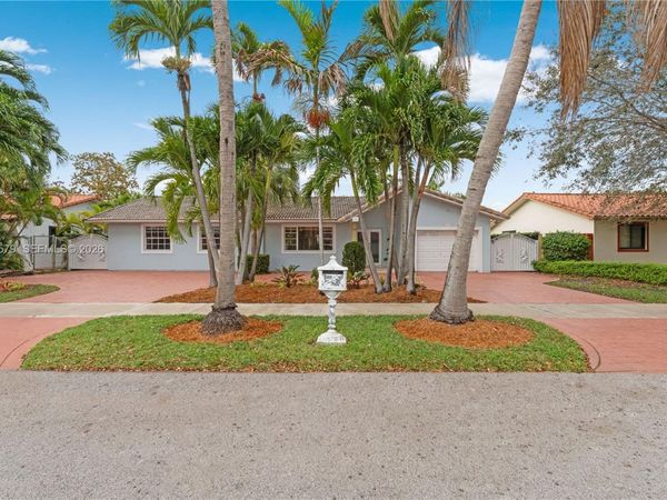 9741 SW 3rd St , Miami, FL 33174