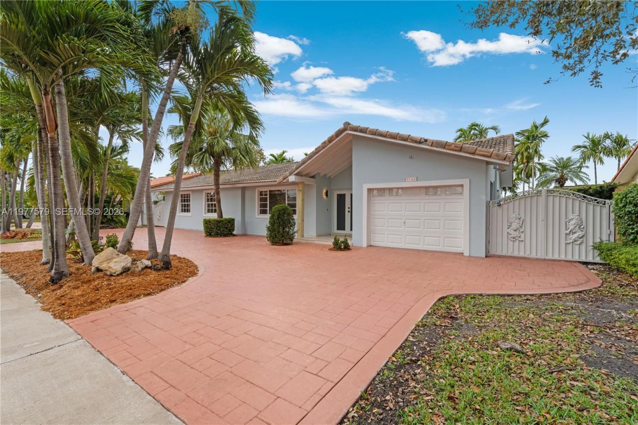 9741 SW 3rd St , Miami, FL 33174 Photo