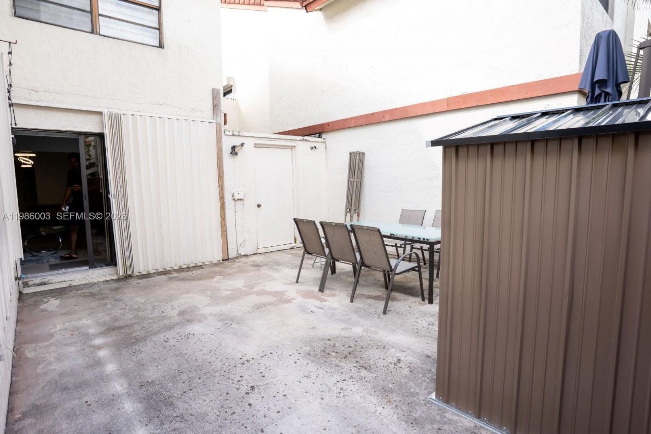 333 Ives Dairy Rd, Unit A33306, Miami, FL 33179 Photo