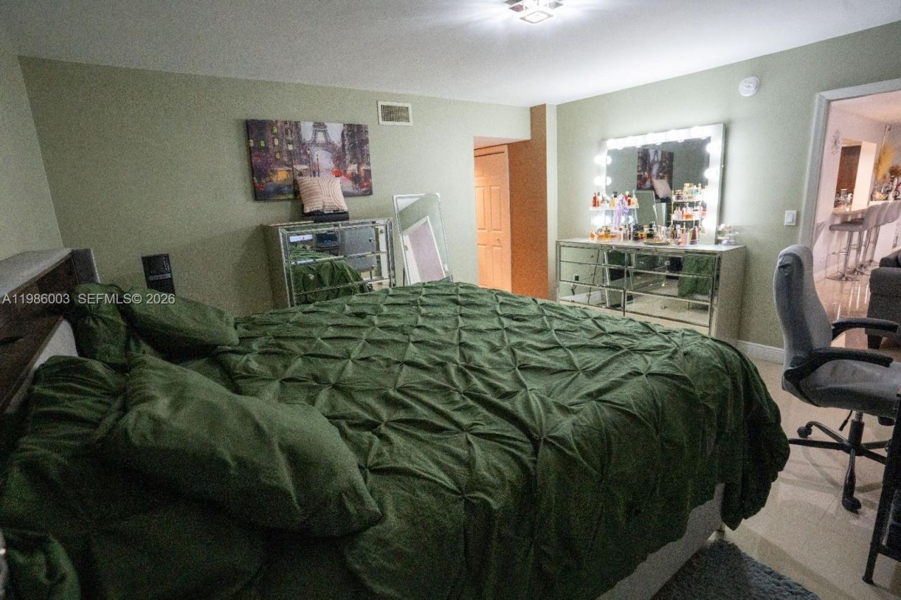 333 Ives Dairy Rd, Unit A33306, Miami, FL 33179 Photo