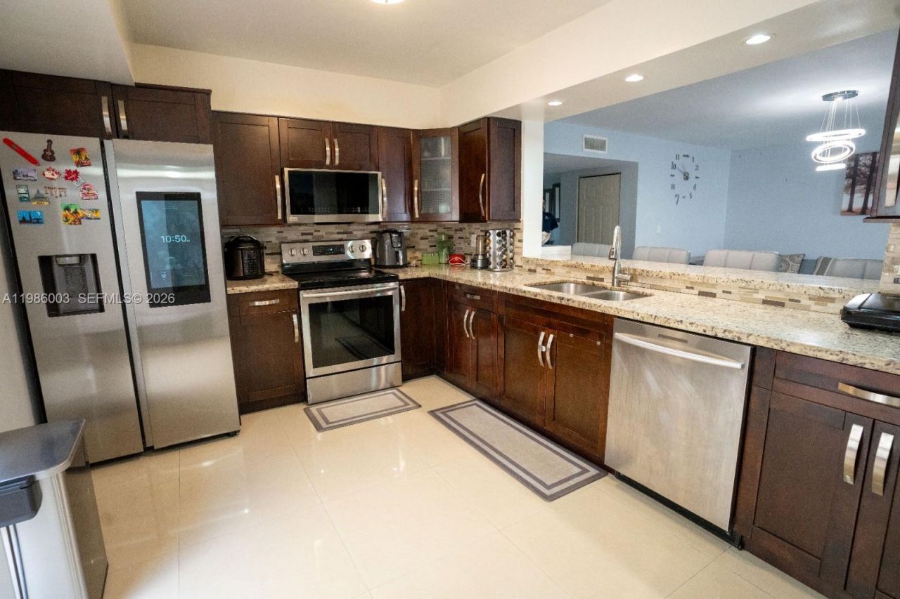 333 Ives Dairy Rd , Unit A33306, Miami, FL 33179 Photo