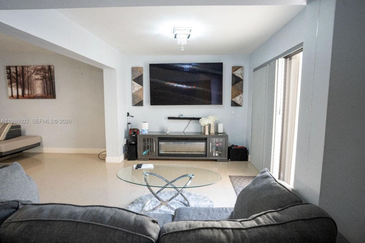 333 Ives Dairy Rd, Unit A33306, Miami, FL 33179 Photo
