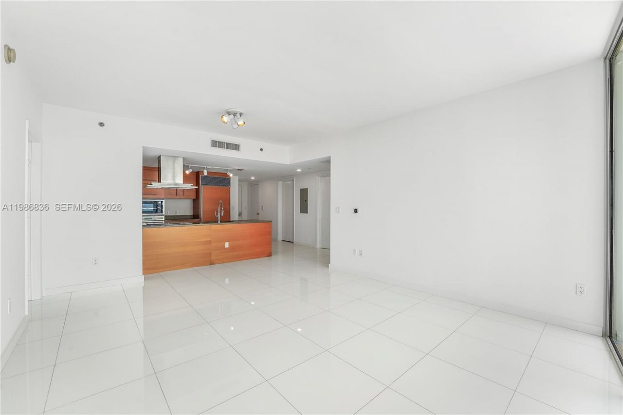 495 Brickell Ave , Unit 3311, Miami, FL 33131 Photo