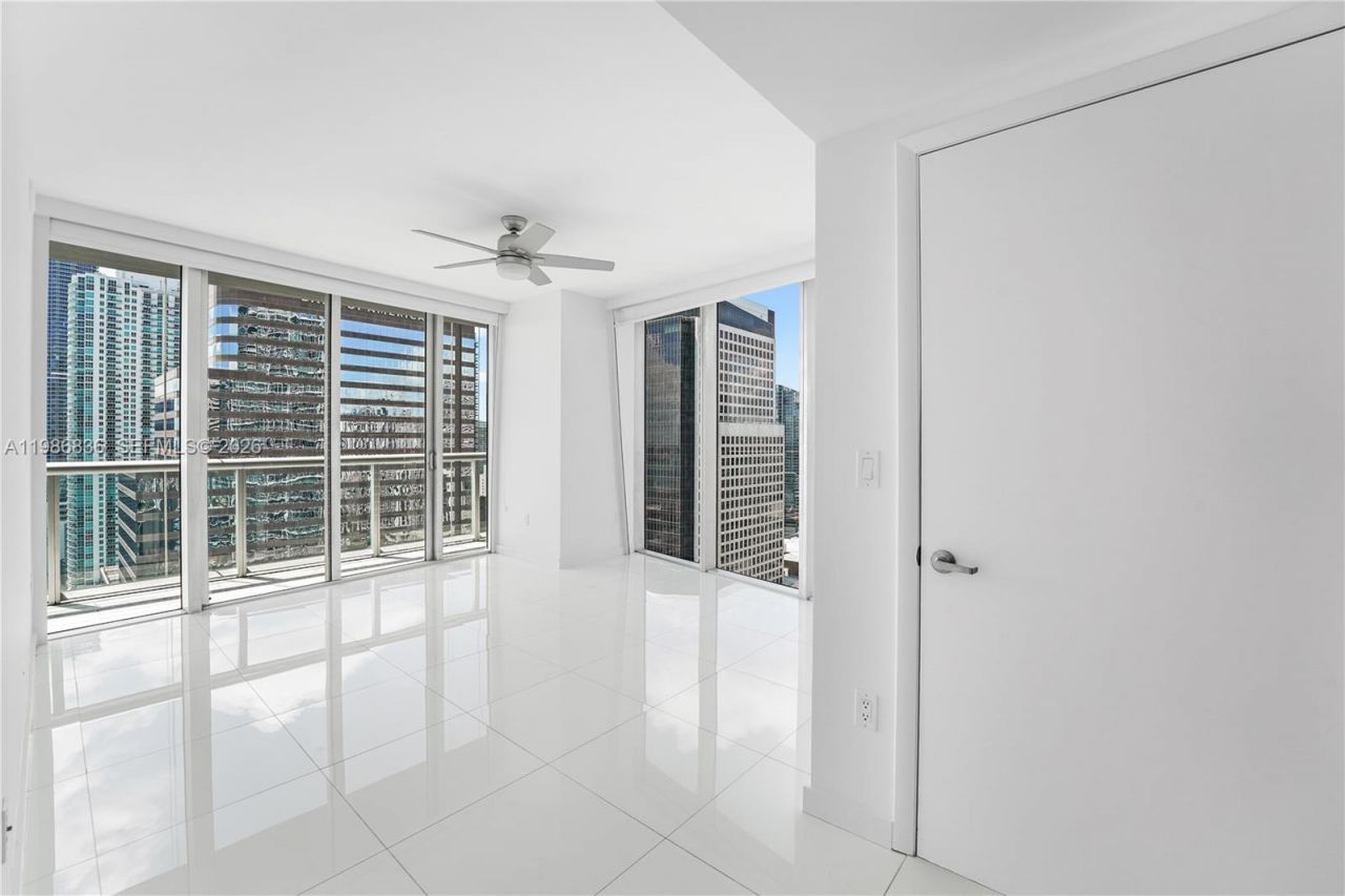 495 Brickell Ave , Unit 3311, Miami, FL 33131 Photo