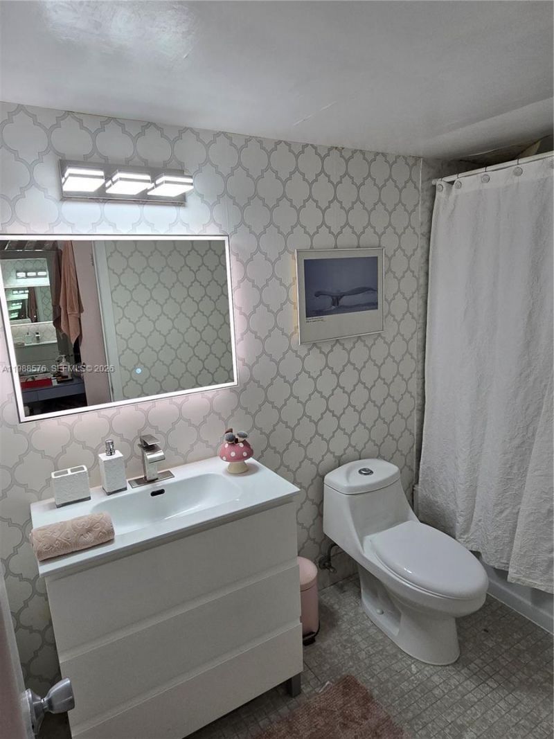 2750 NE 183rd St , Unit 2205 T, Aventura, FL 33160 Photo