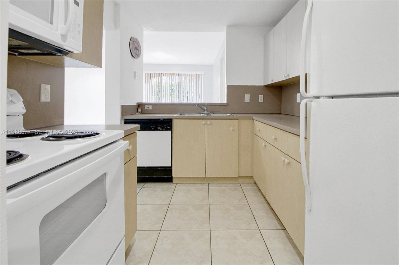 6320 NW 114 Ave, Unit 1224, Doral, FL 33178 Photo