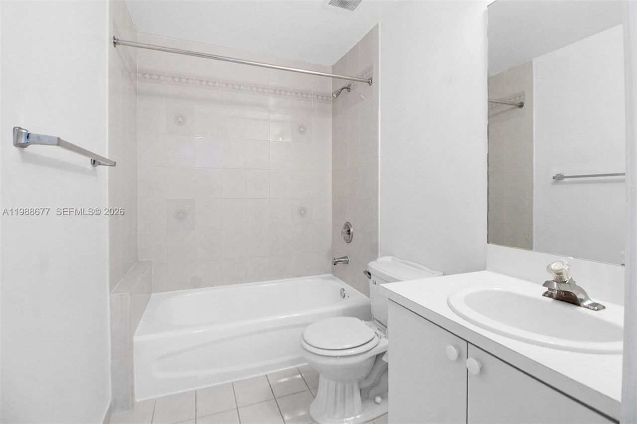 6320 NW 114 Ave, Unit 1224, Doral, FL 33178 Photo