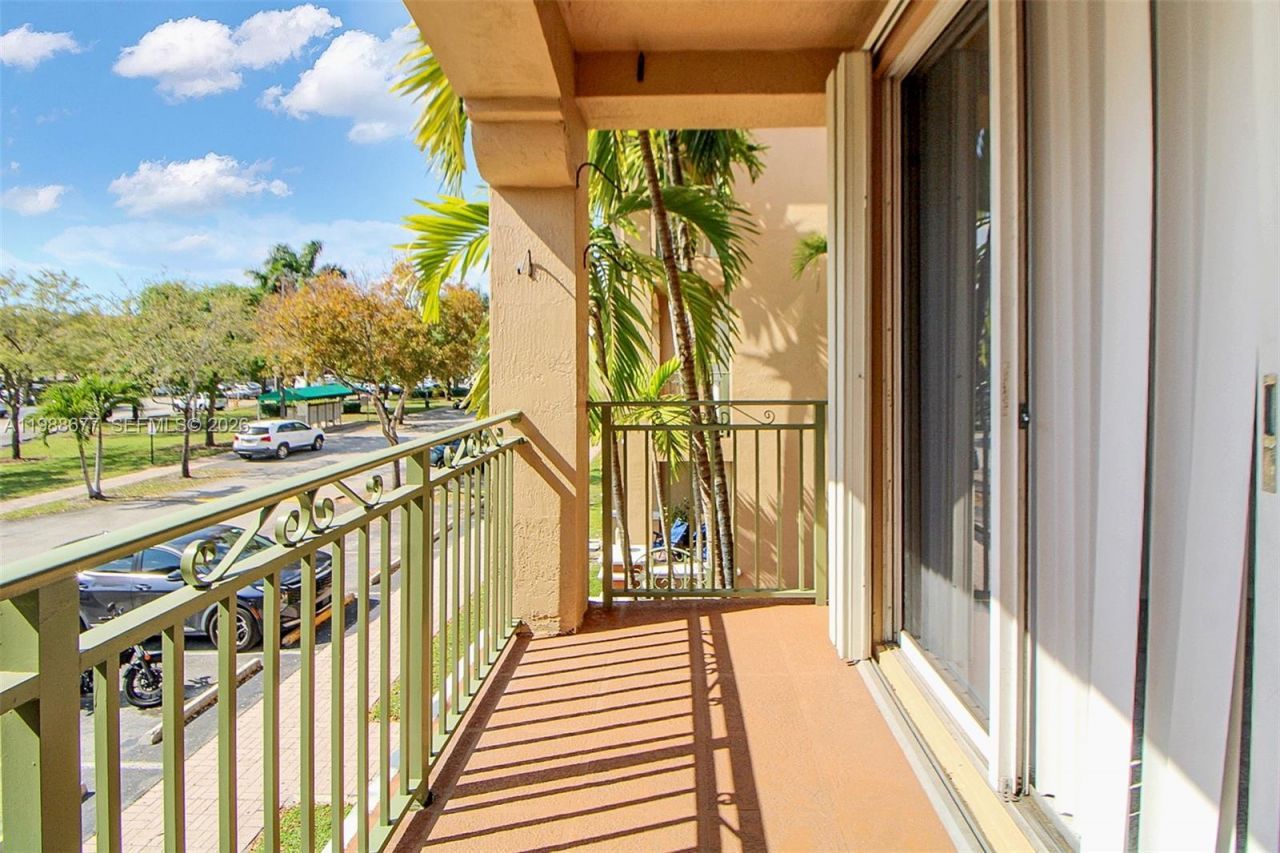 6320 NW 114 Ave, Unit 1224, Doral, FL 33178 Photo