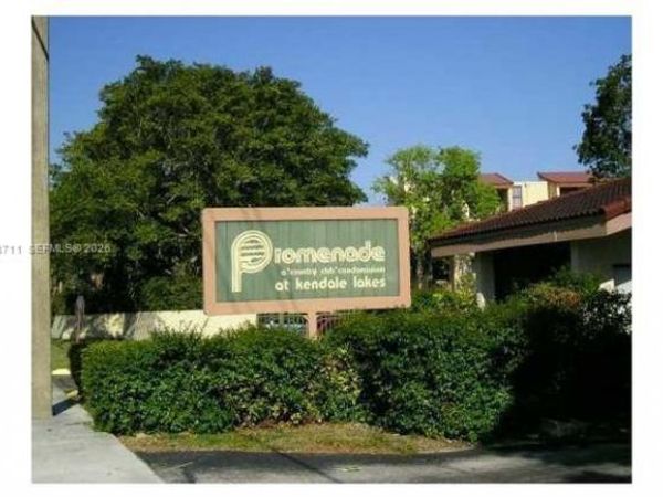14221 N Kendall Dr , Unit 206C, Miami, FL 33186