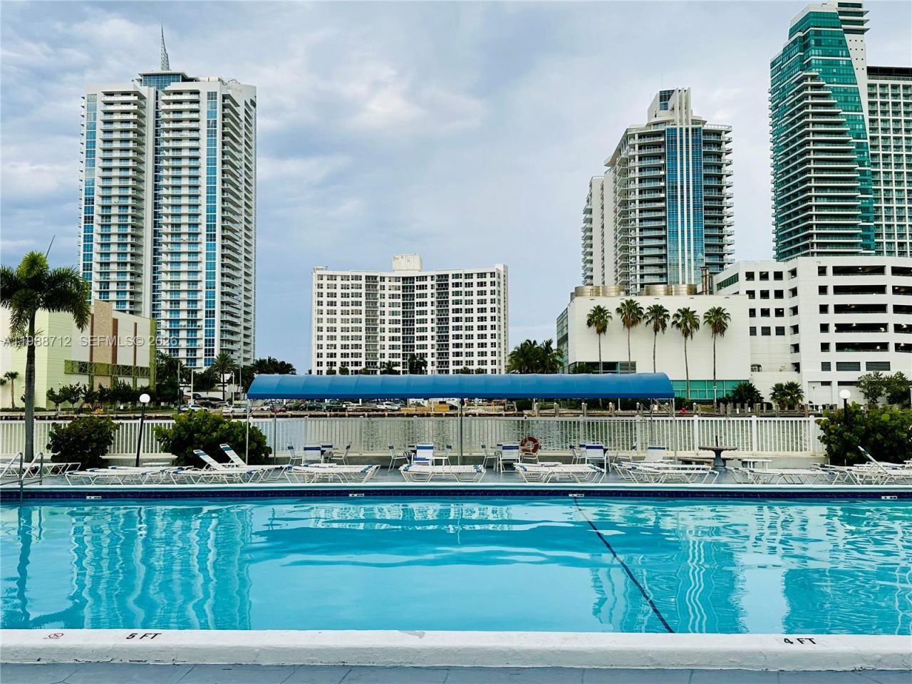 600 E Parkview Dr, Unit 316, Hallandale Beach, FL 33009 Photo