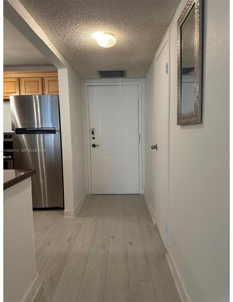 600 E Parkview Dr , Unit 316, Hallandale Beach, FL 33009 Photo