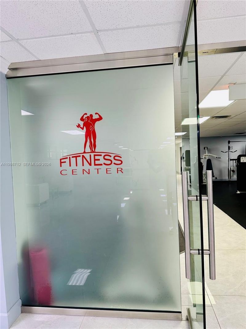 600 E Parkview Dr, Unit 316, Hallandale Beach, FL 33009 Photo