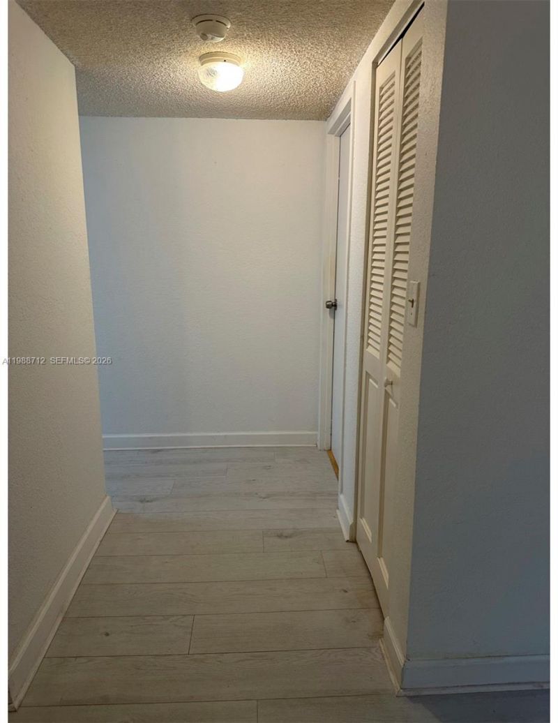 600 E Parkview Dr , Unit 316, Hallandale Beach, FL 33009 Photo