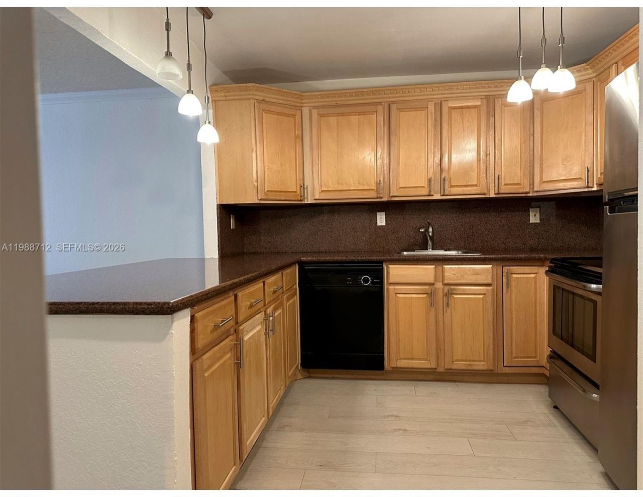 600 E Parkview Dr, Unit 316, Hallandale Beach, FL 33009 Photo