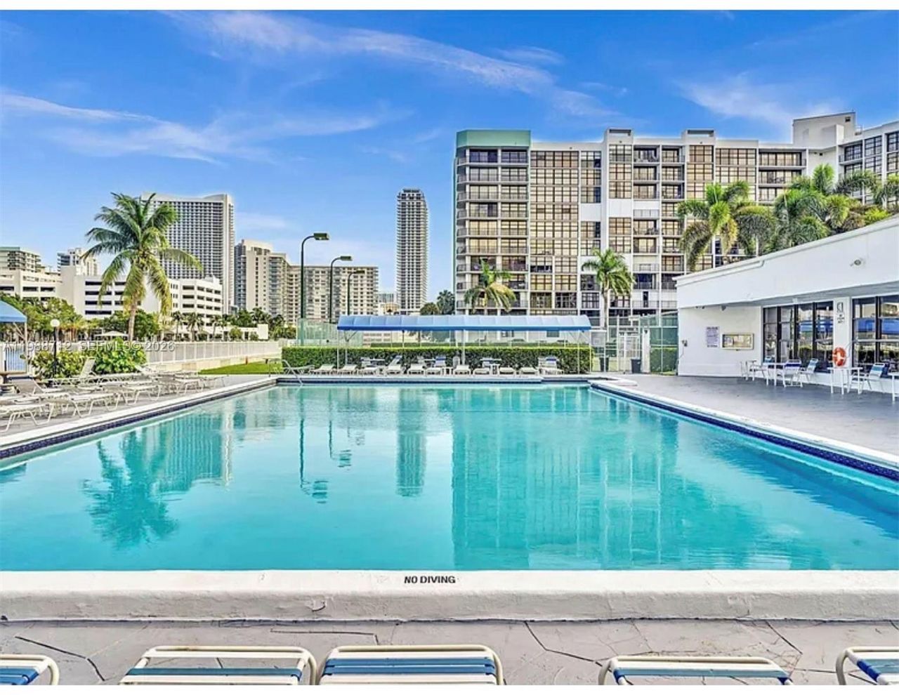 600 E Parkview Dr , Unit 316, Hallandale Beach, FL 33009 Photo