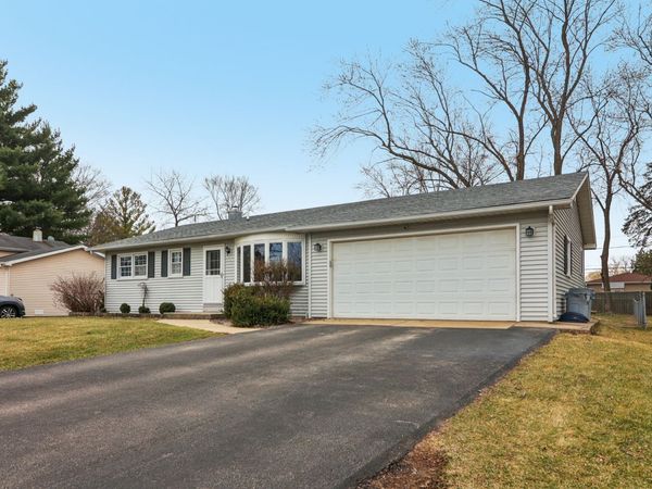 1903 Hazelwood Drive, Lindenhurst, IL 60046