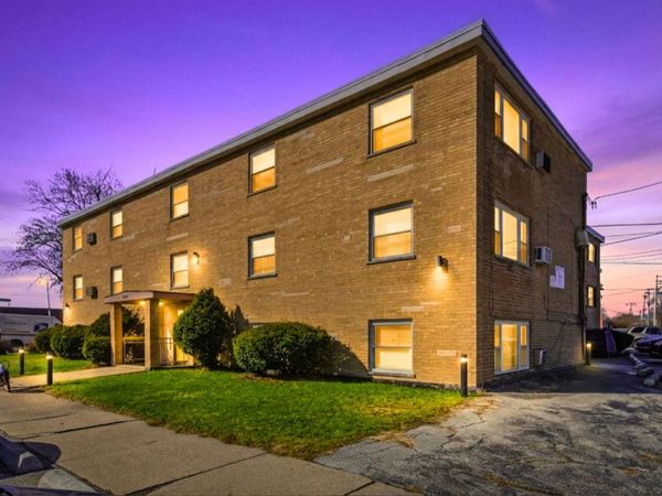5470 S Archer Avenue , Unit 3B, Chicago, IL 60638