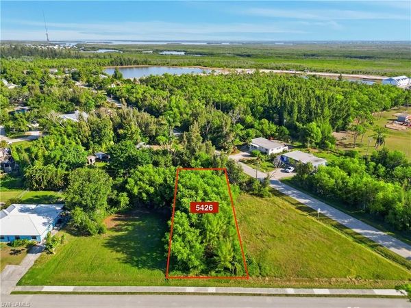 5426 Avenue E, BOKEELIA, FL 33922