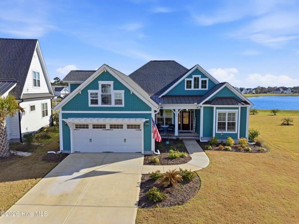 566 Moss Lake Lane, Holly Ridge, NC 28445