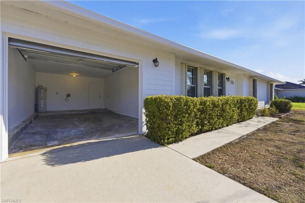 221 SW 22nd St, Cape Coral, FL 33991 Photo