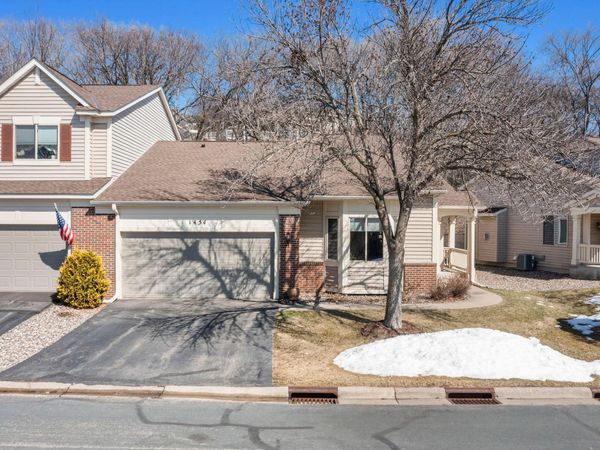 1454 Summit Shores Drive, Burnsville, MN 55306