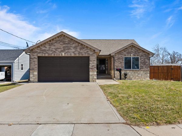 4115 69th Street, Urbandale, IA 50322