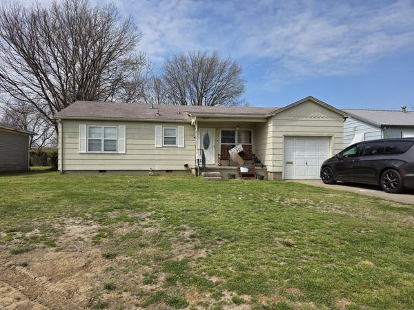 2009 B Street NE, Miami, OK 74354