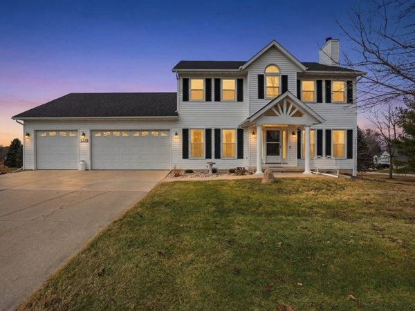 3630 T Bird Way, Cottage Grove, WI 53527