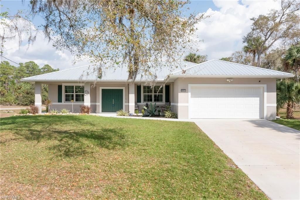5017 Wild Goose Cir, Labelle, FL 33935 Main Photo