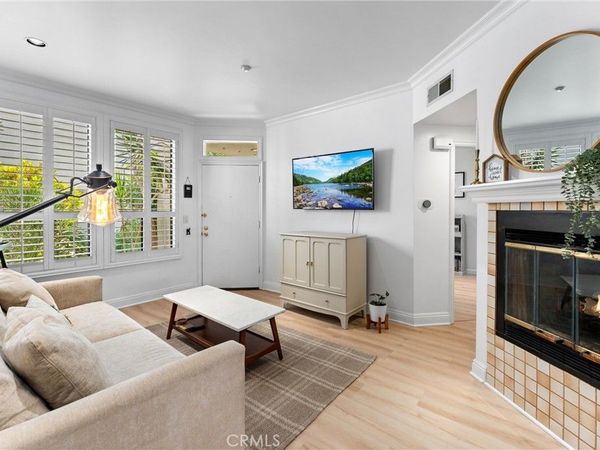 1340 Glenwood Road, Unit 28, Glendale, CA 91201